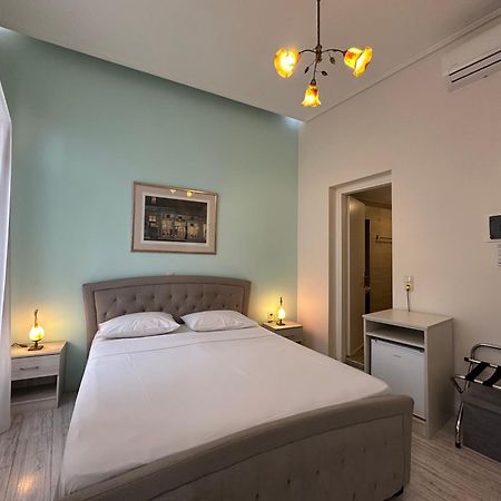 Theasis Athens Bed & Breakfast Luaran gambar