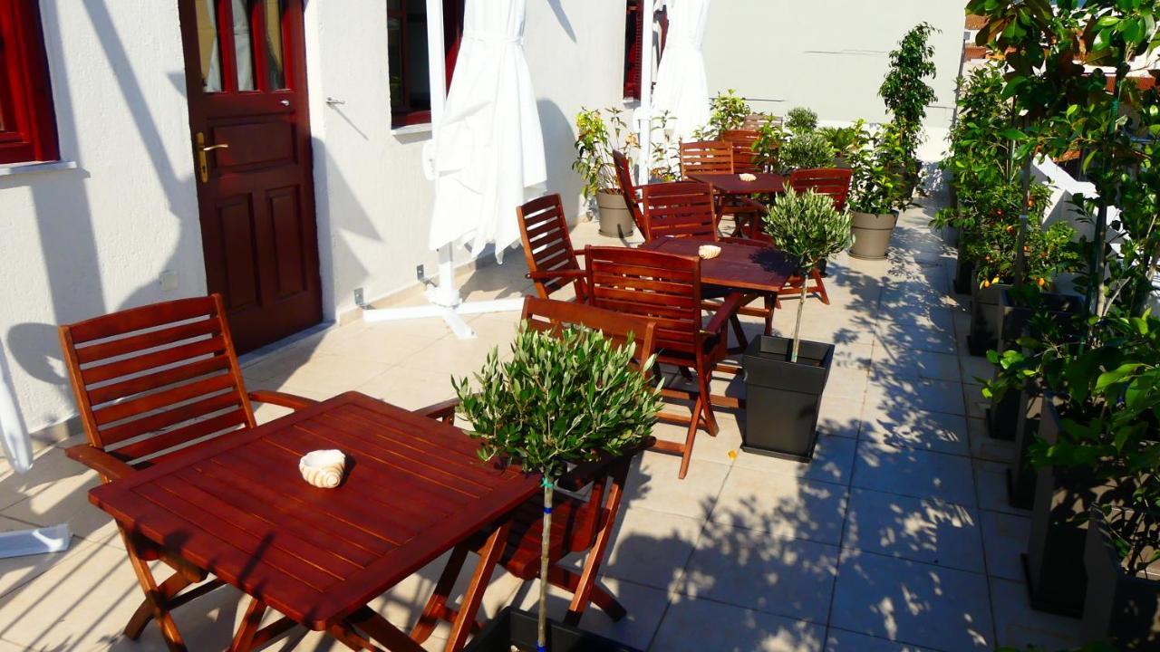 Theasis Athens Bed & Breakfast Luaran gambar