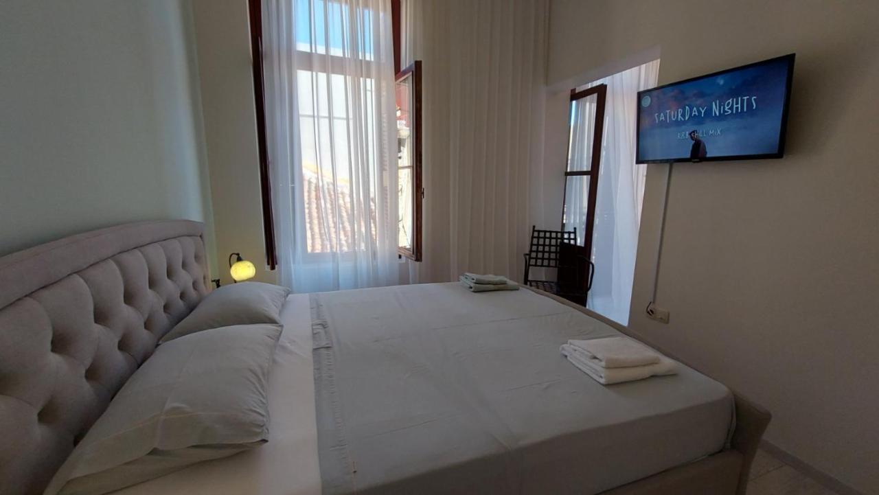 Theasis Athens Bed & Breakfast Luaran gambar