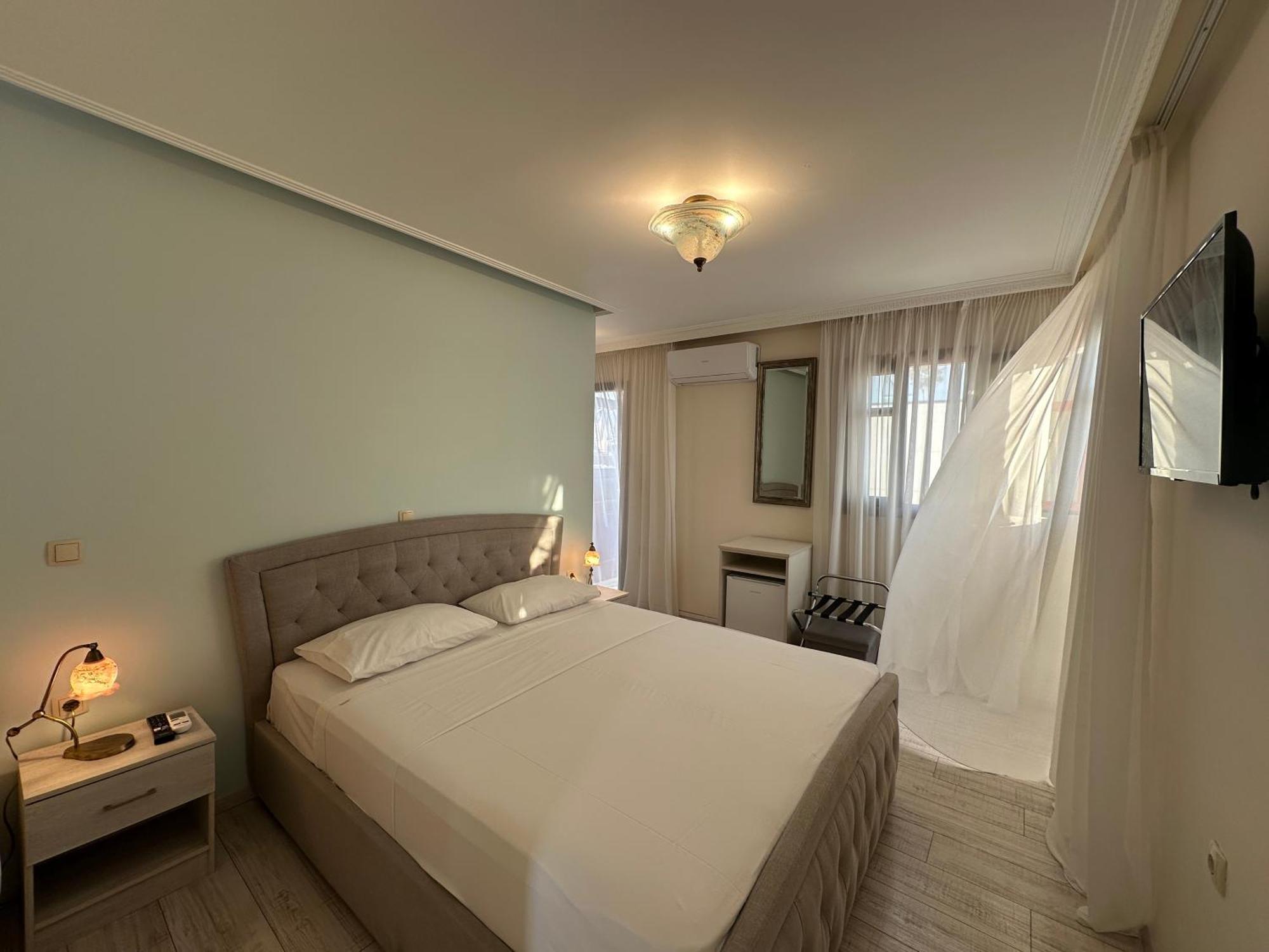 Theasis Athens Bed & Breakfast Luaran gambar
